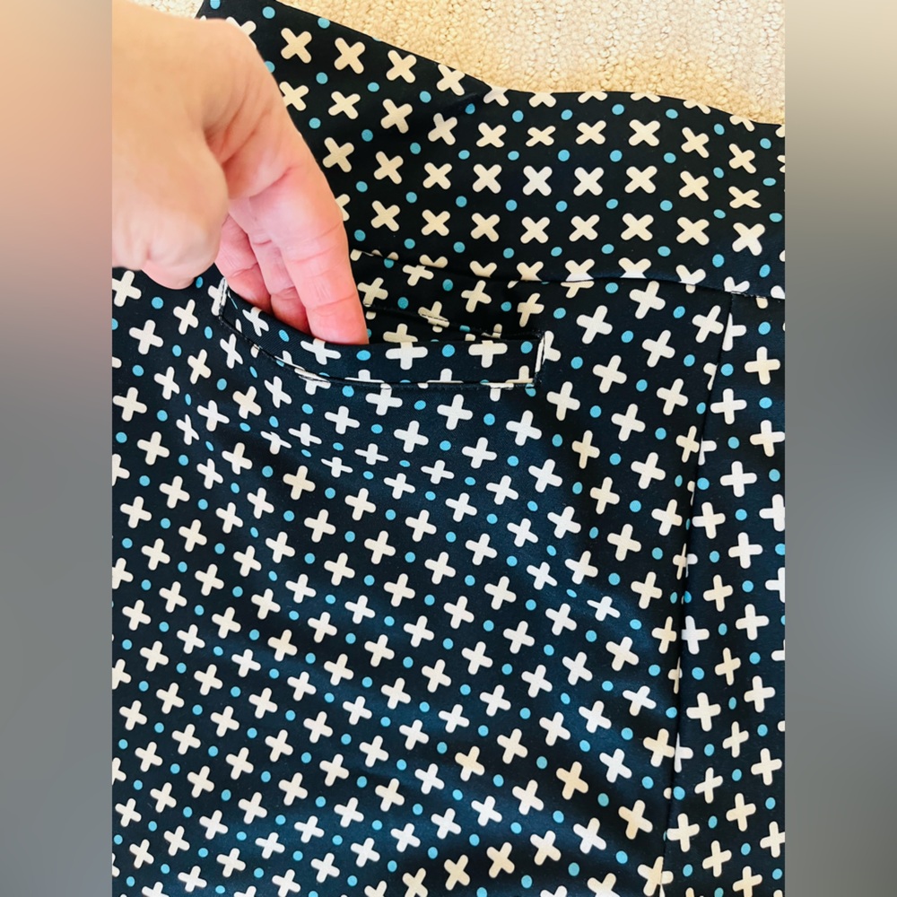 Tail Cross Golf Shorts - Picture 3 of 10